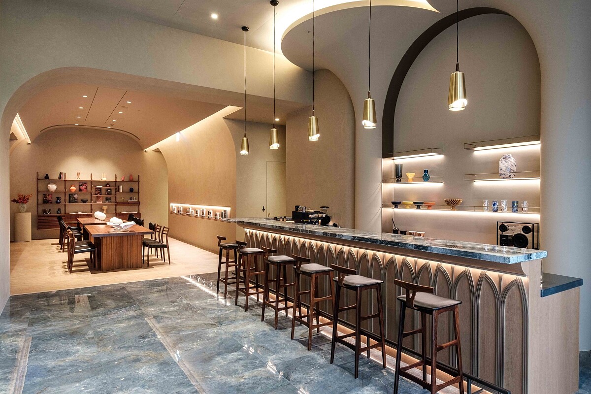 附設有吧台，將提供咖啡茶水。