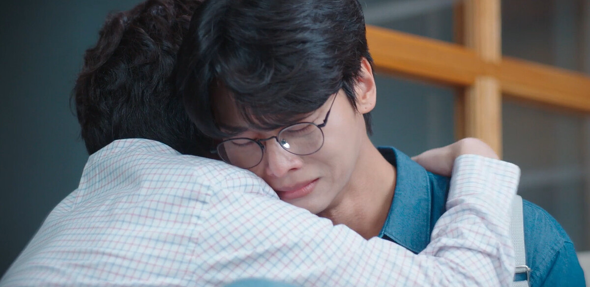 遇學壓抑的感情,在木河不告而別這天,隨眼淚全釋放出來