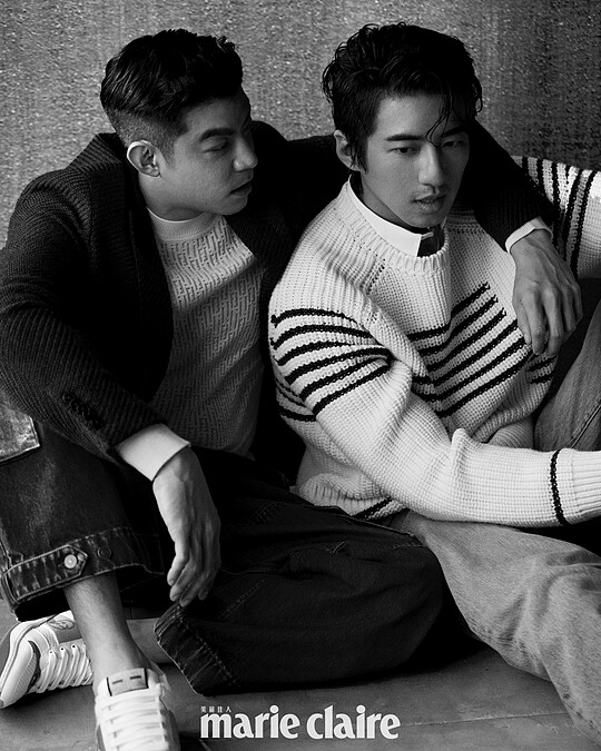 王柏傑／深紅色西裝外套，Boss；白色套頭針織毛衣，Fendi；牛仔褲、運動鞋，both by Gucci。傅孟柏／青石藍條紋襯衫、白色條紋針織衫，both by Loewe。