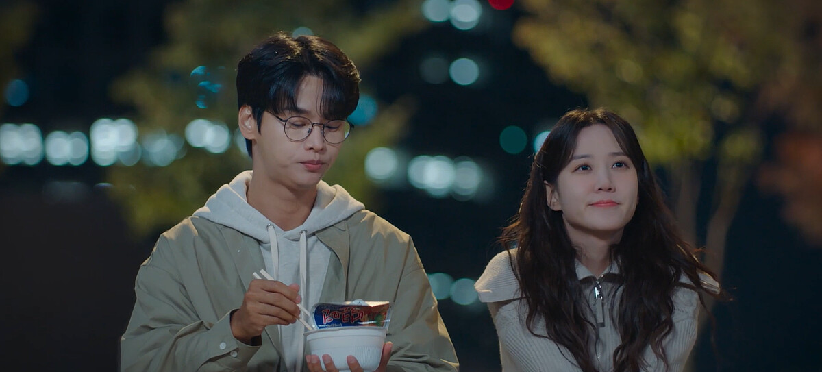 木河重情重義,答應遇學不自己一個人吃飯,特別從遠處趕來