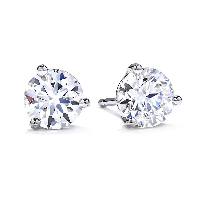 Hearts On Fire_Basic 鉑金3爪鑽石耳環 主鑽約0.30ct NTD128,000起 