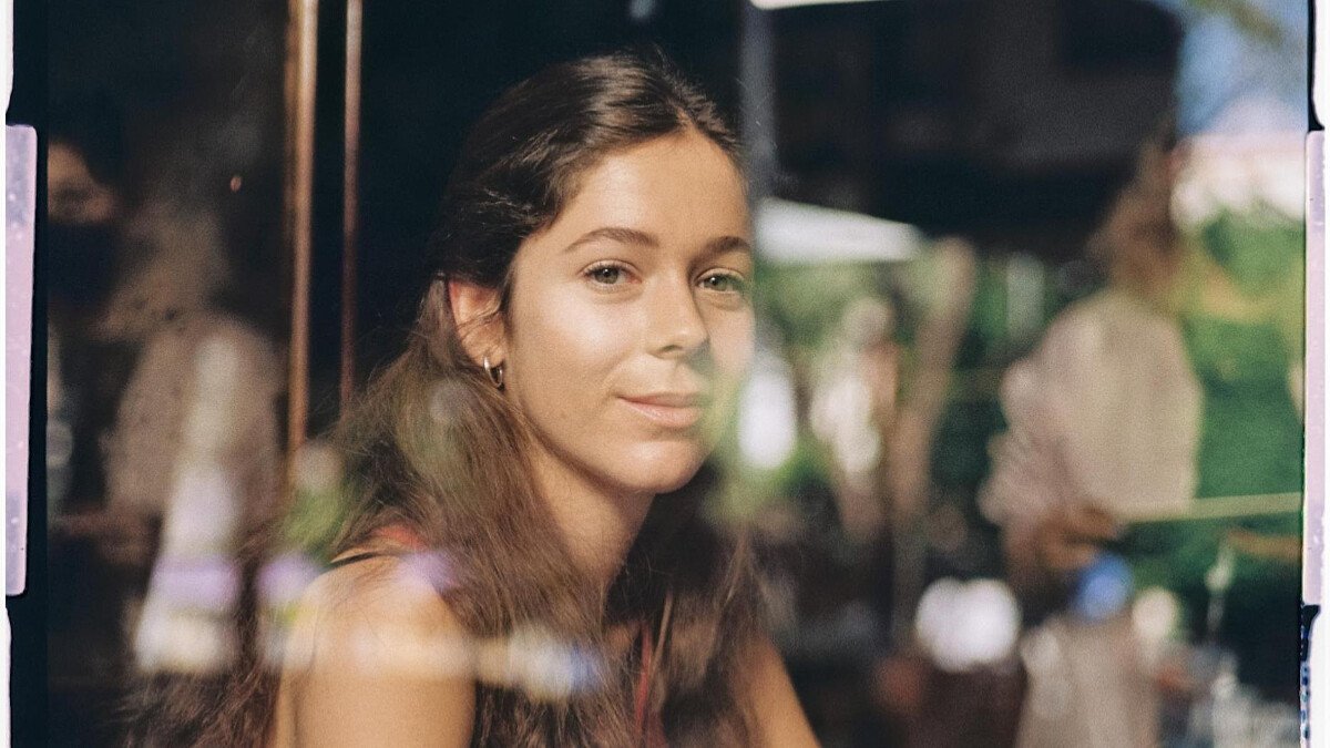 20歲的我會說:那個不秒回你訊息的人,肯定沒那麼喜歡你。 現在我會說:喜歡,就一定要爭取