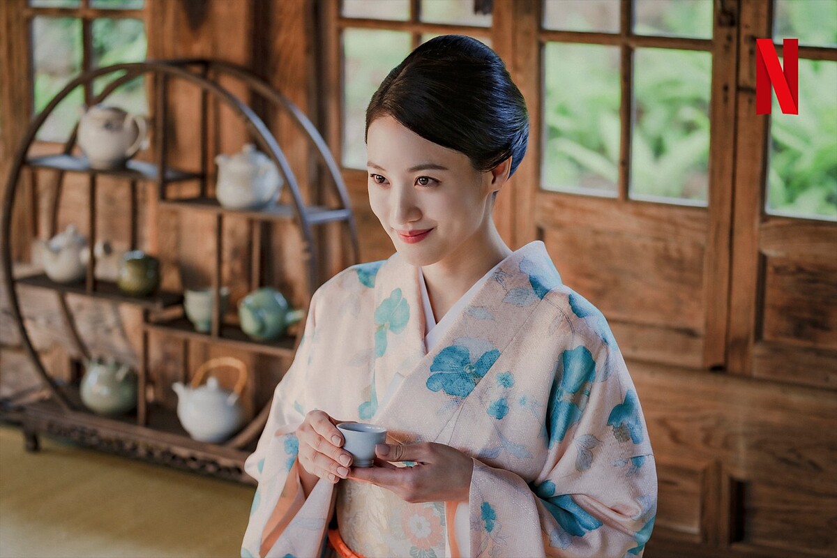 金秀炫飾演前田由紀子