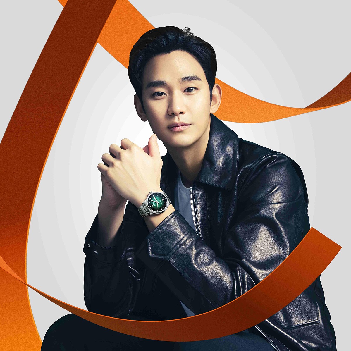 代言人金秀賢配戴Multifort M Chronometer先鋒系列M天文台認證腕錶