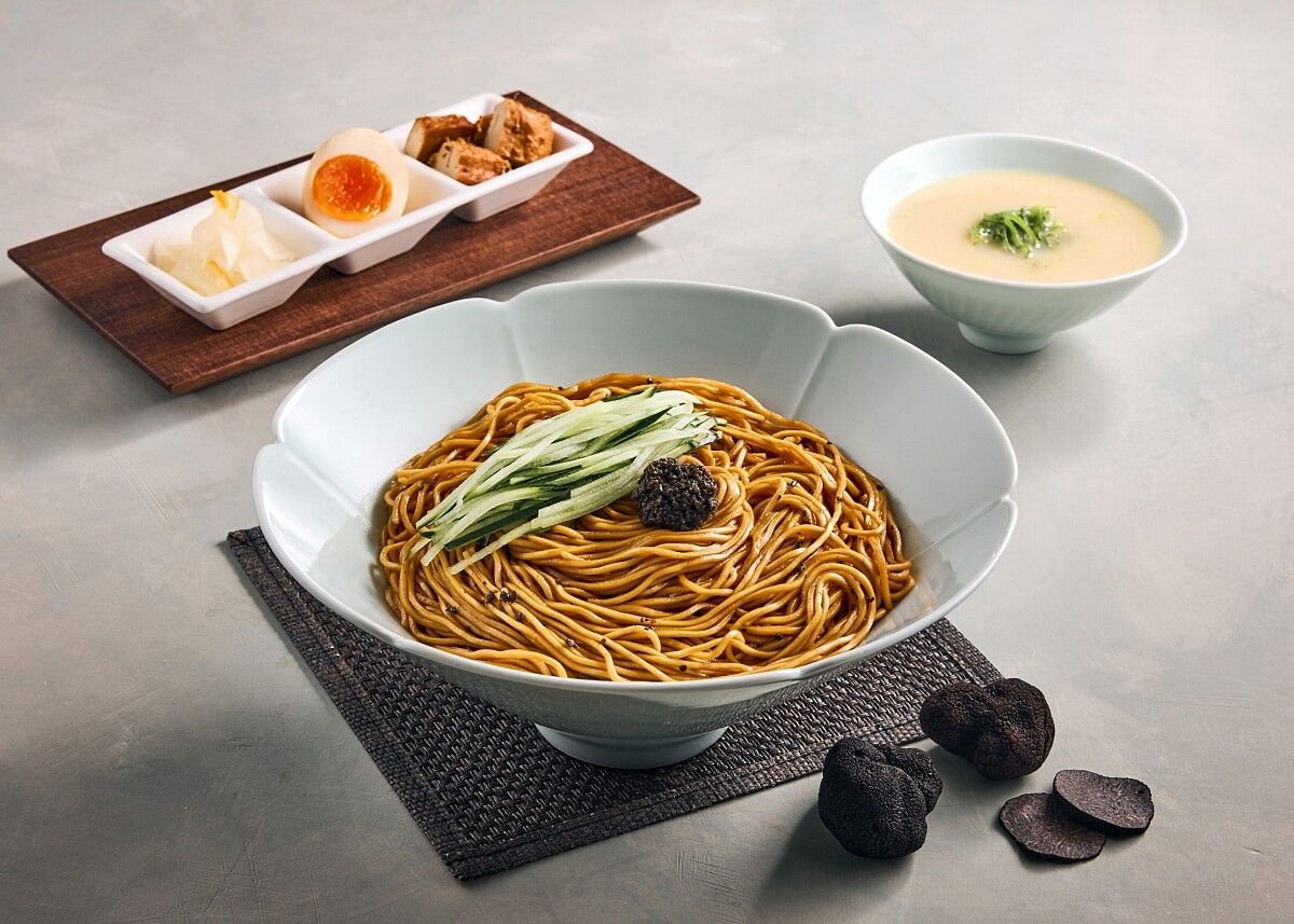 「松露乾拌麵套餐」。