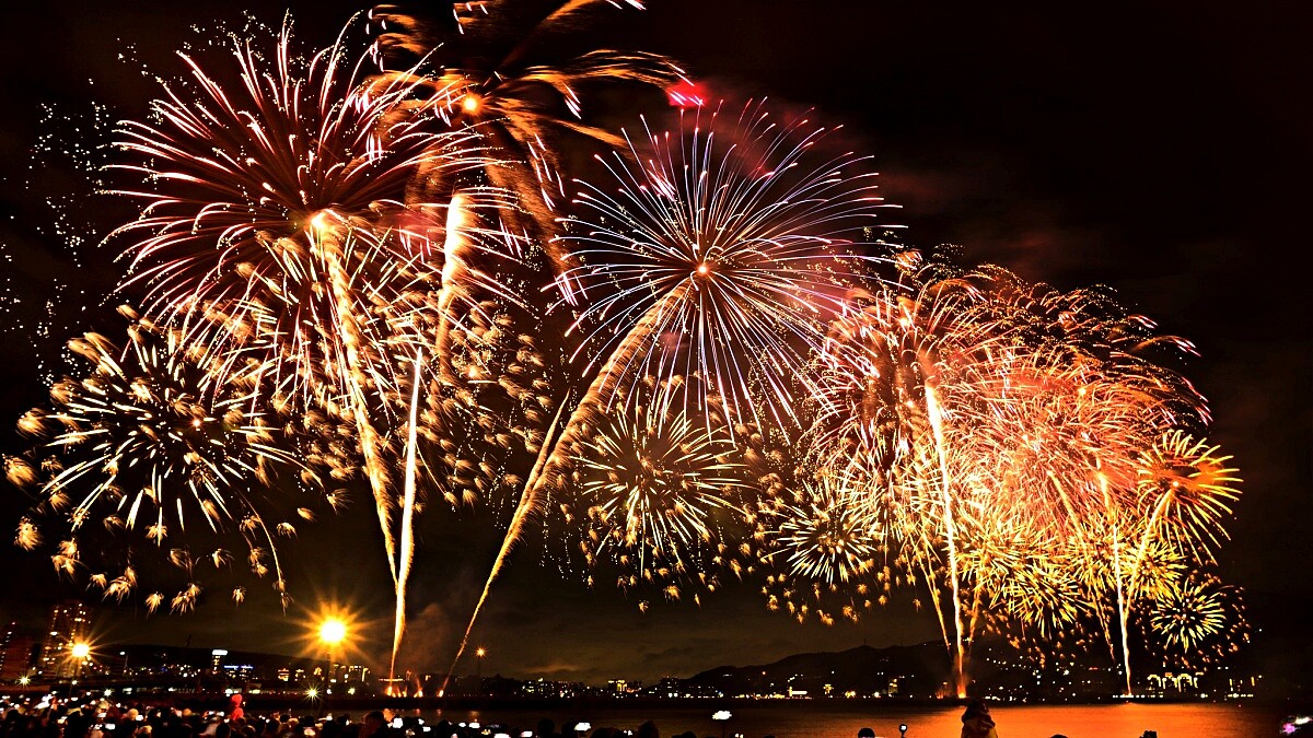 2024新北跨年煙火發射13分14秒！全台最早且唯一的跨河盛事，10大最佳觀賞點公開