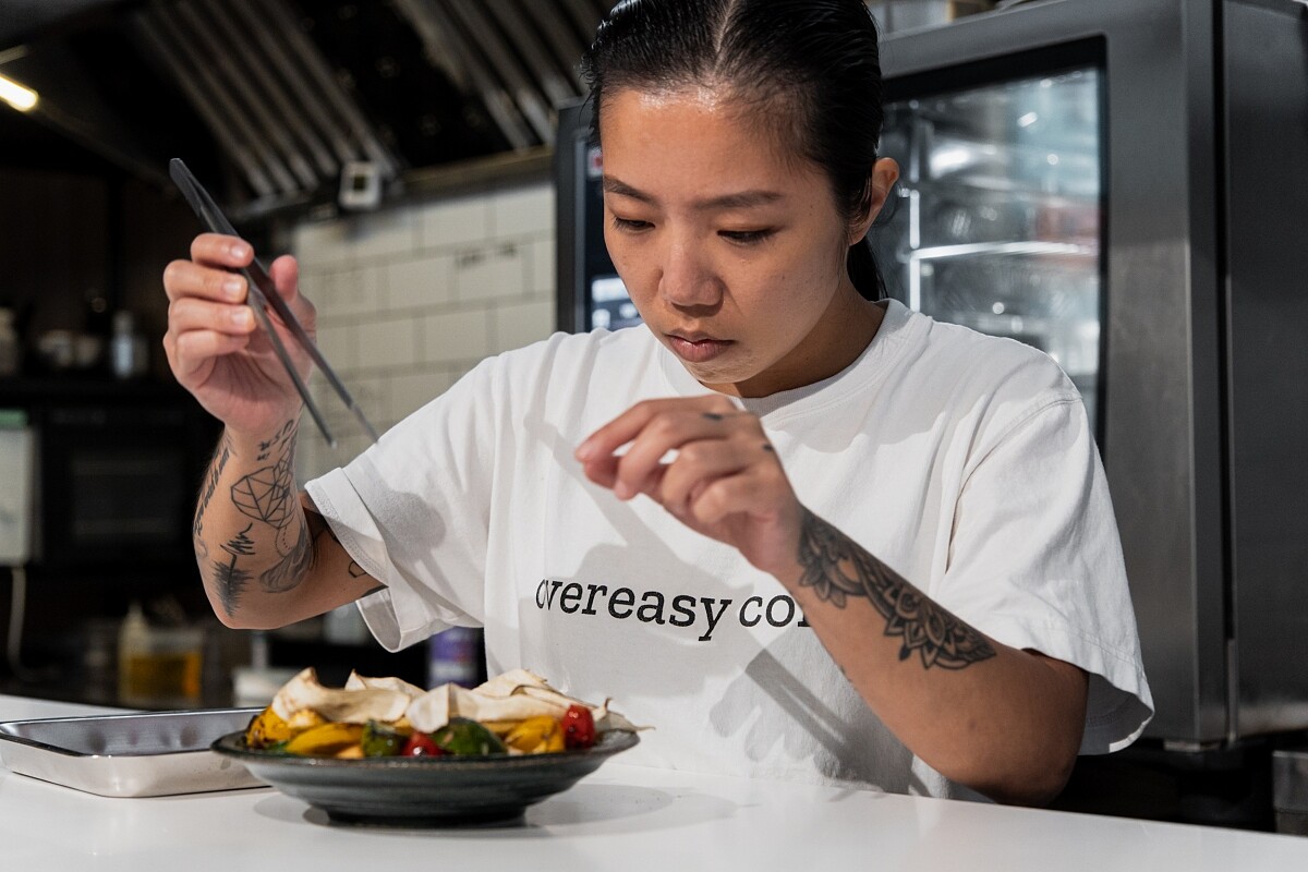 由自美國返台的 CIA 主廚&mdash; Lee 親手打造多樣餐點。