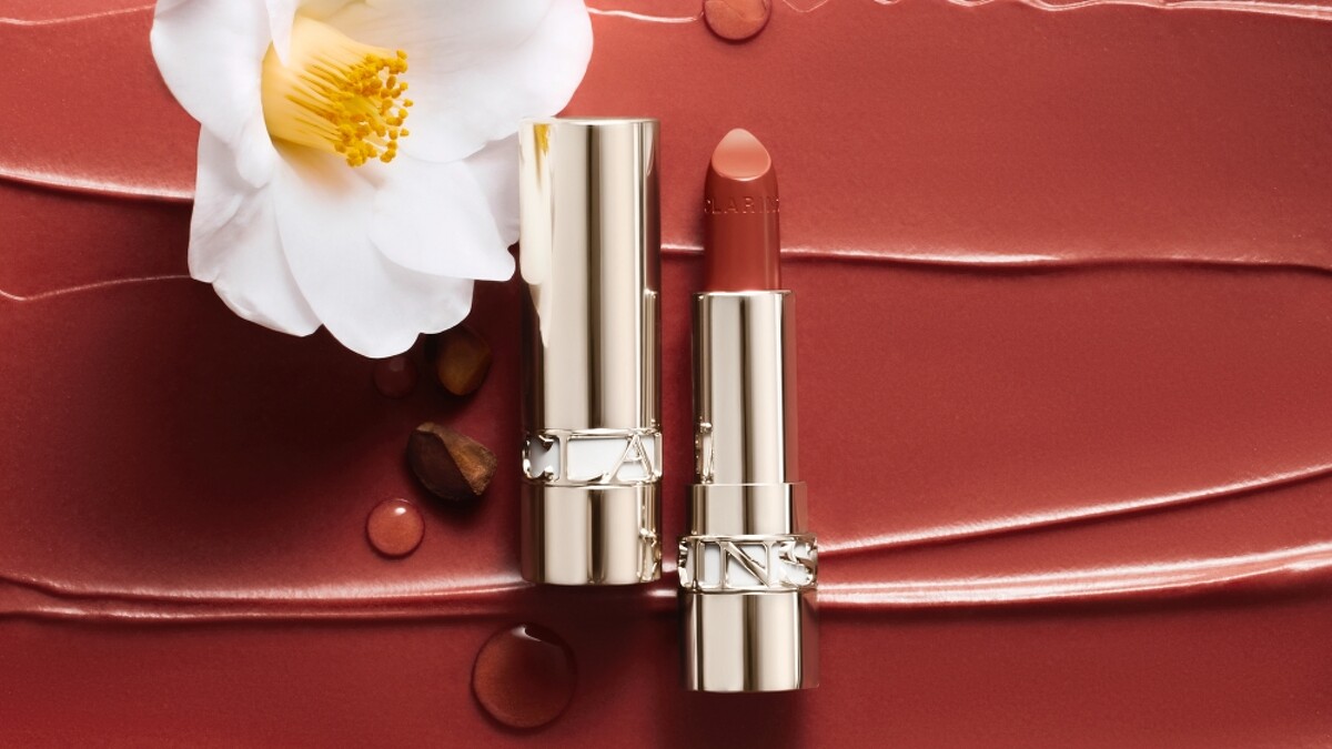 克蘭詩吻我唇膏#737肉桂裸。