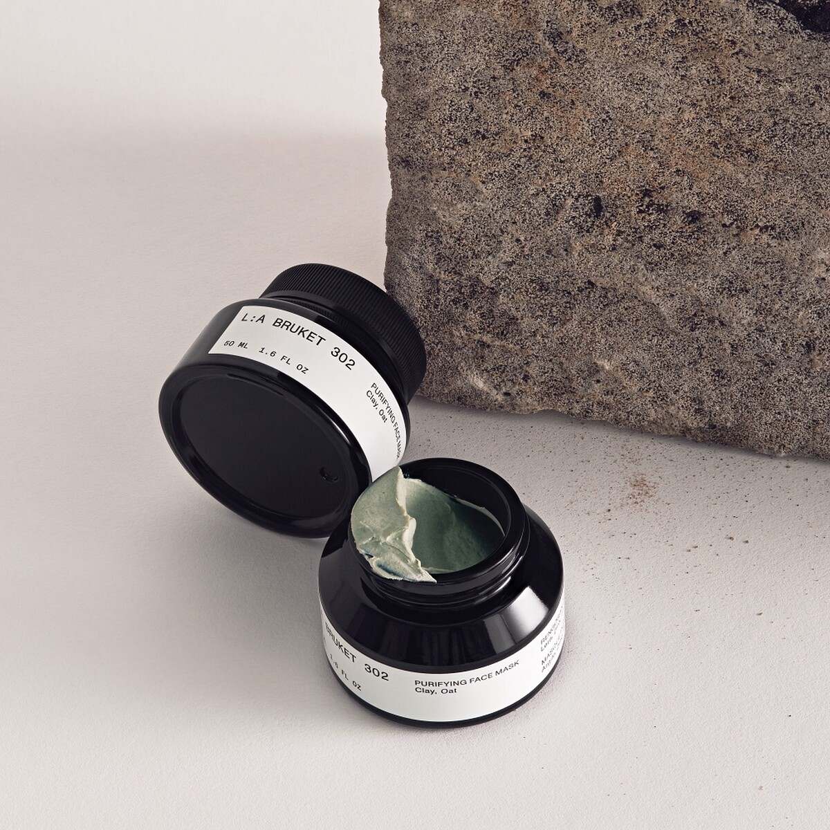 L:a Bruket推出320淨化平衡面膜，不易乾澀緊繃的質地，兼具絕佳延展性(Photo/10/10 HOPE提供)。