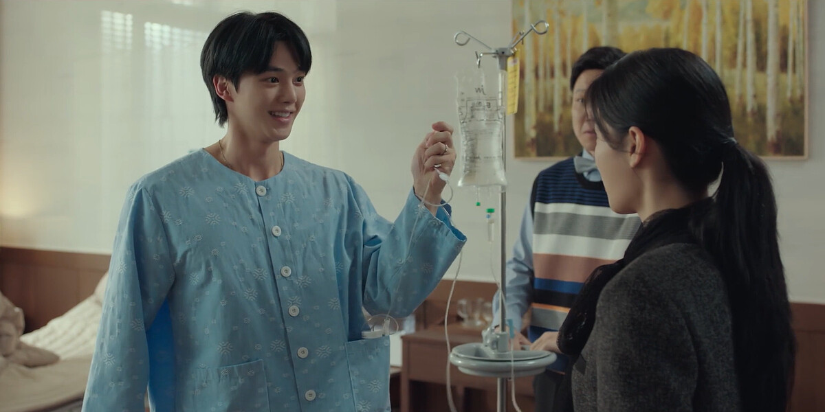 九元狂按止痛點滴，表示自己一點都不痛