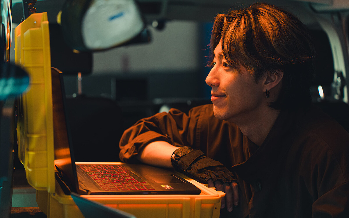 蔡凡熙在電影《還錢》飾演駭客高手