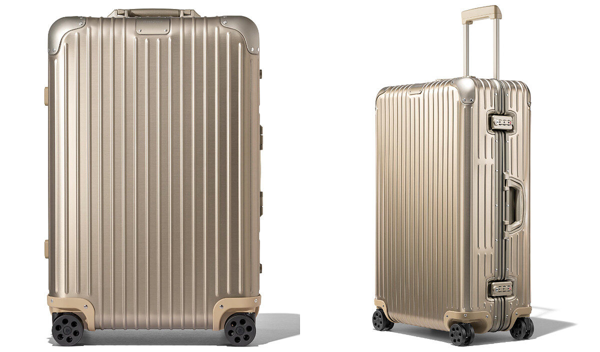RIMOWA Original系列Check-In M Titanium鈦金色行李箱，NT55,300；RIMOWA Original系列Check-In L Titanium鈦金色行李箱，NT60,200。