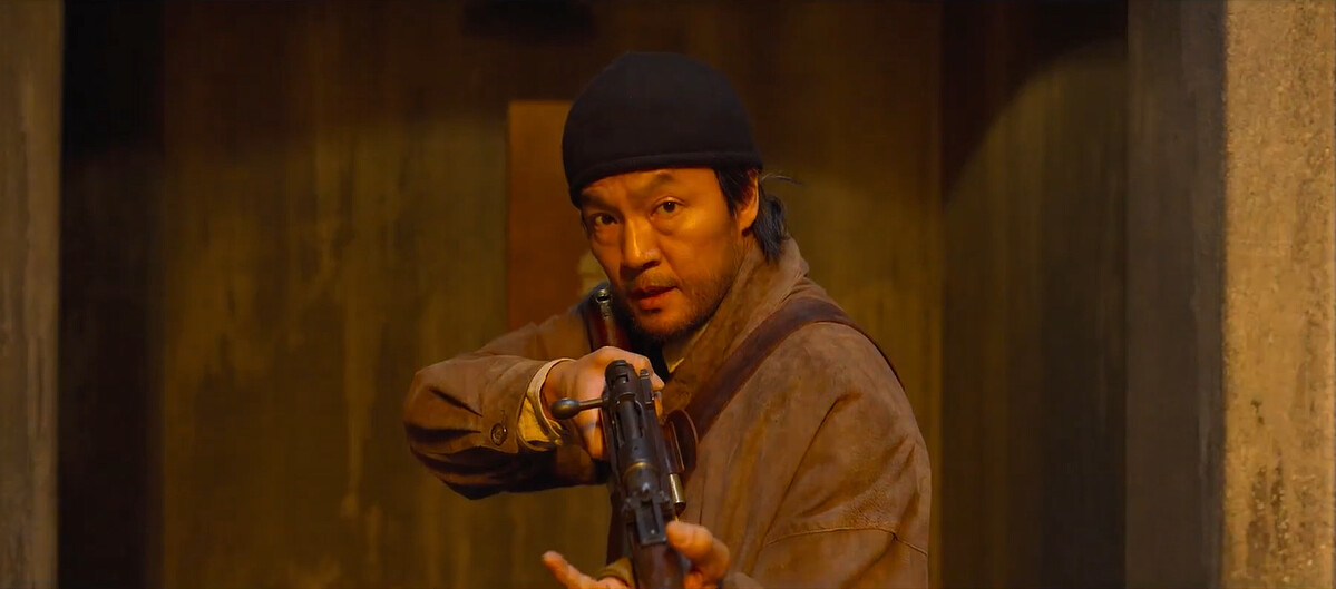 尹鍾元用火攻成功阻止怪物進擊