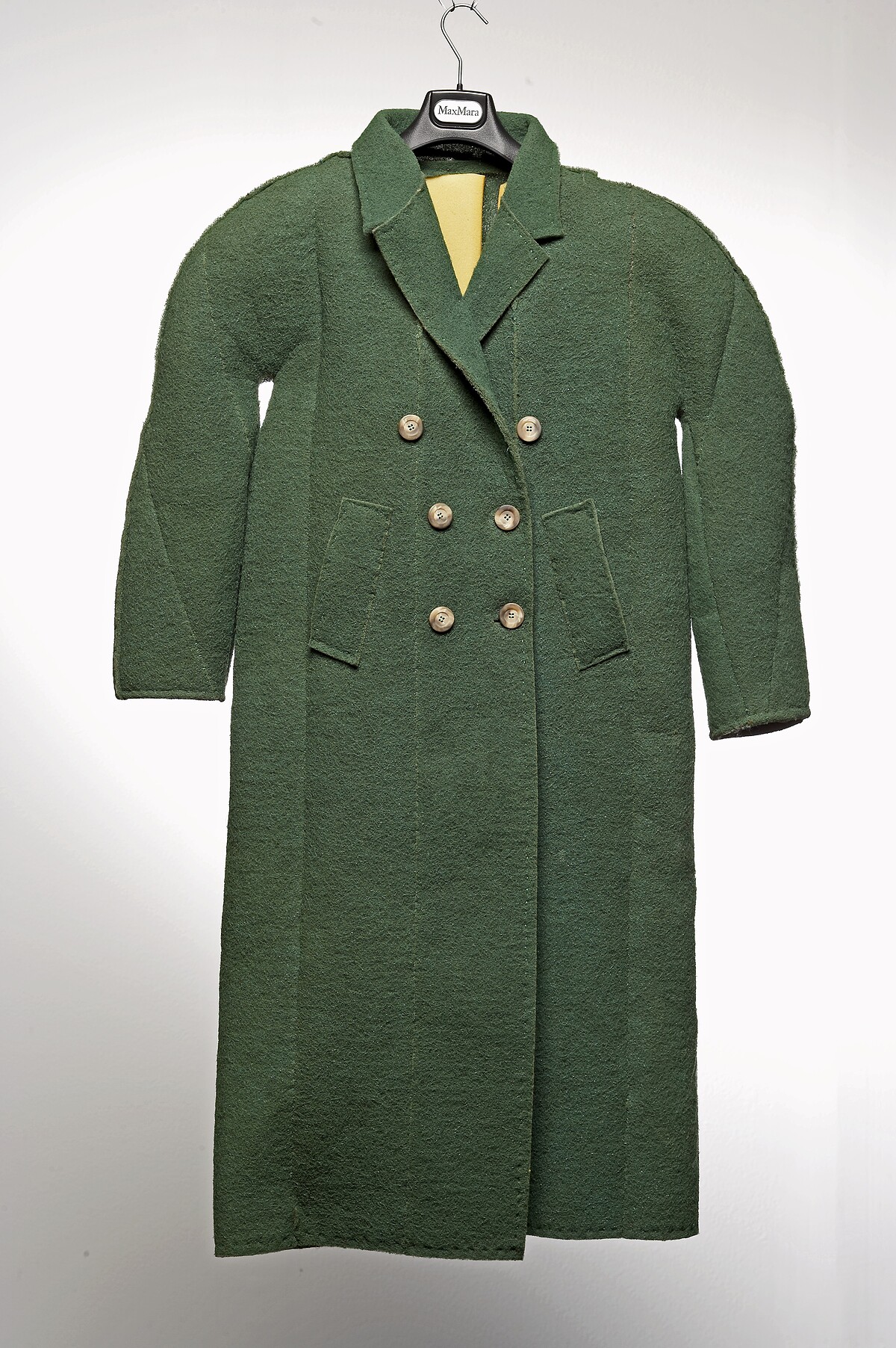 THAIS CABALLERO, Salvaunas. 1997。