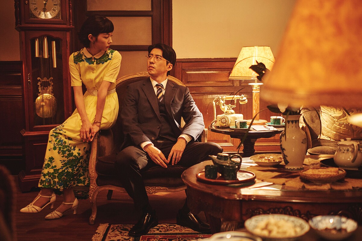 《商魂》服裝、場景、美術華麗精緻帶觀眾回到50年代