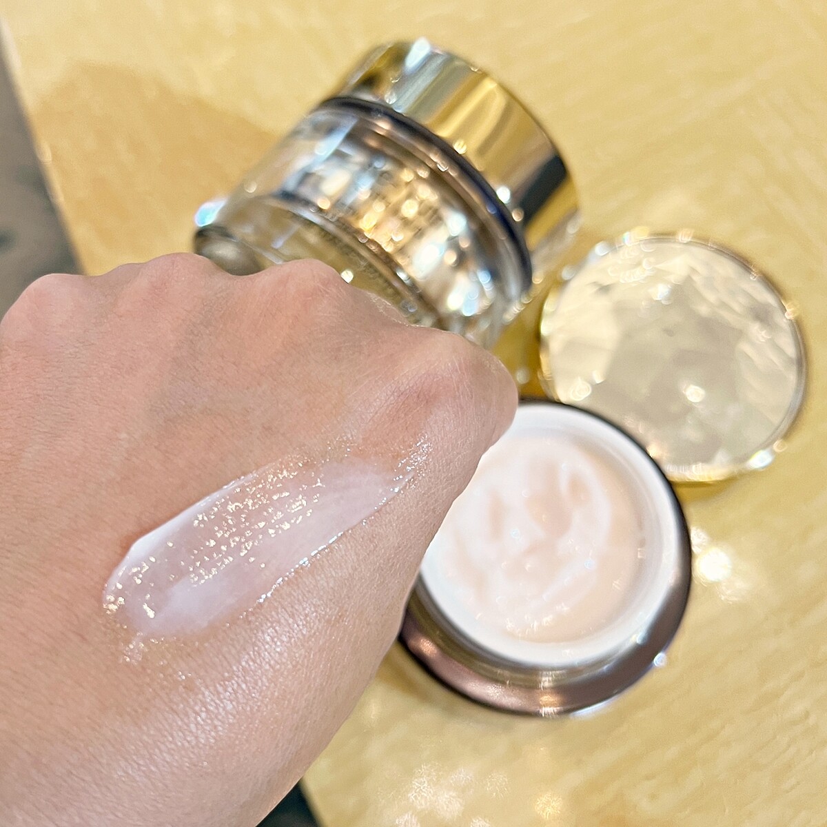 雅詩蘭黛白金級黑鑽松露逆時煥顏霜50ml，NT12,500