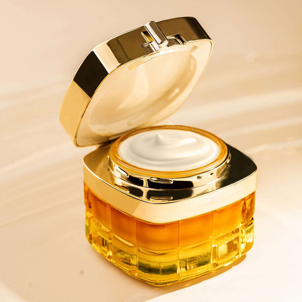 巴黎萊雅「滋潤版小蜜罐」金致臻顏花蜜奢養滋潤面霜60g，NT1,550