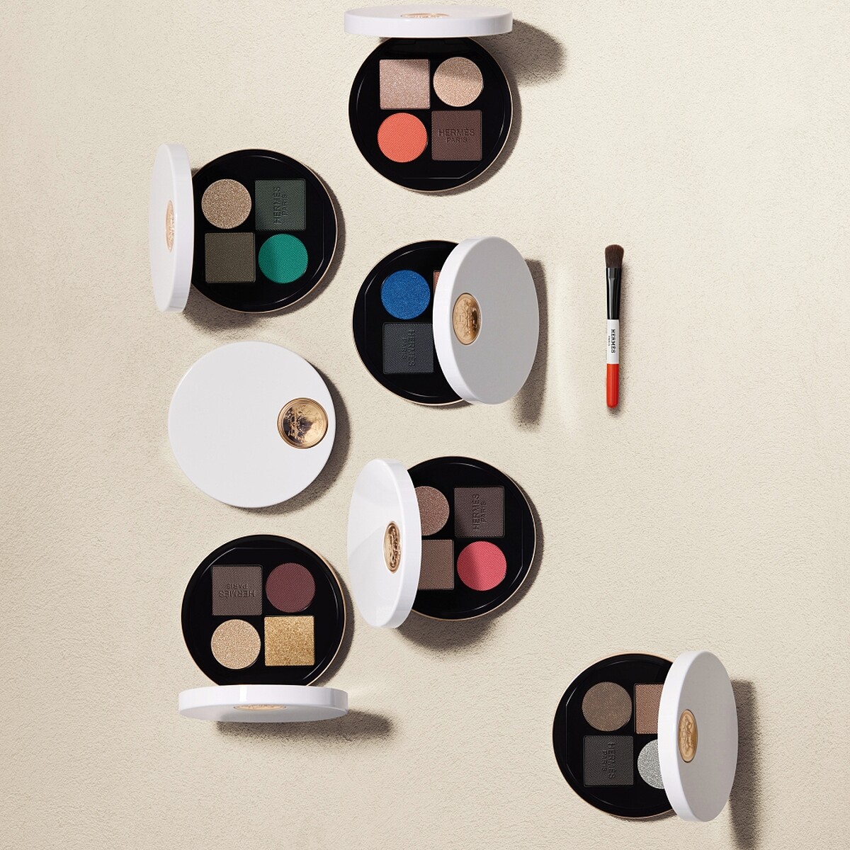 Le Regard Hermès Ombres 愛馬仕全色系眼影視覺。