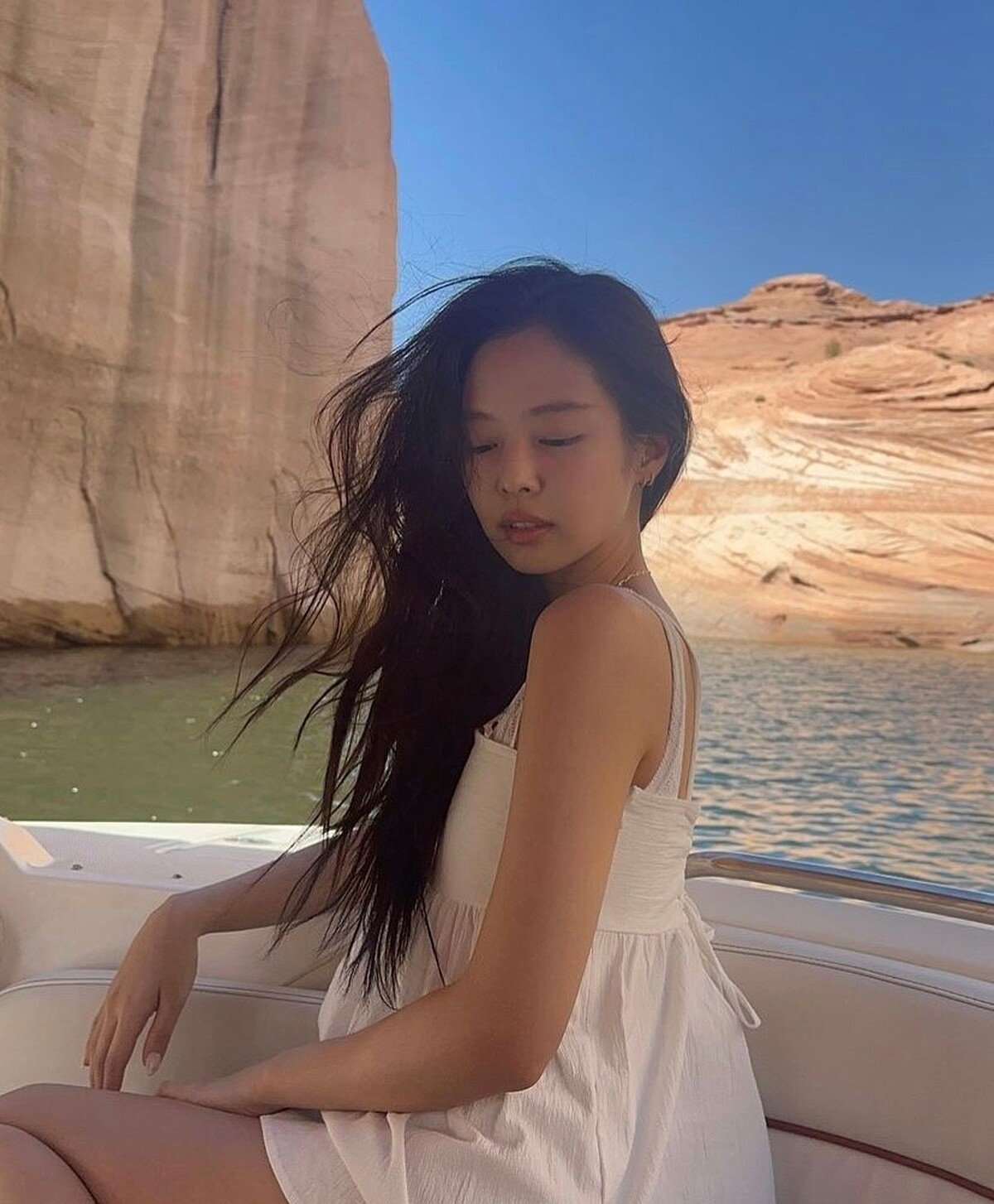 Jennie這樣穿搭珠寶02：耳環