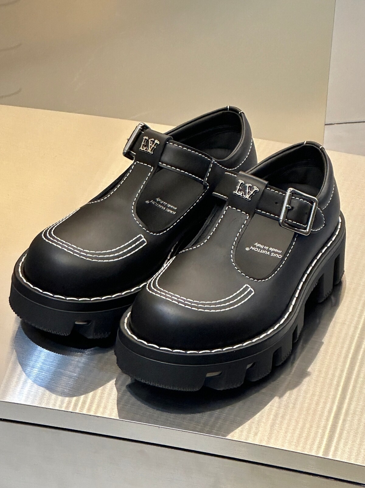 LV CHECKER MARY JANE 皮鞋 NT.41,500