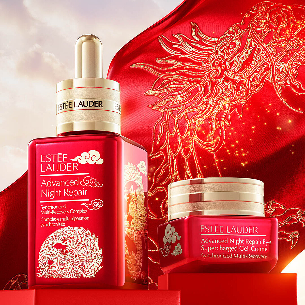 雅詩蘭黛2024新春讓小棕家族明星商品換上喜氣紅瓶、年味滿滿。