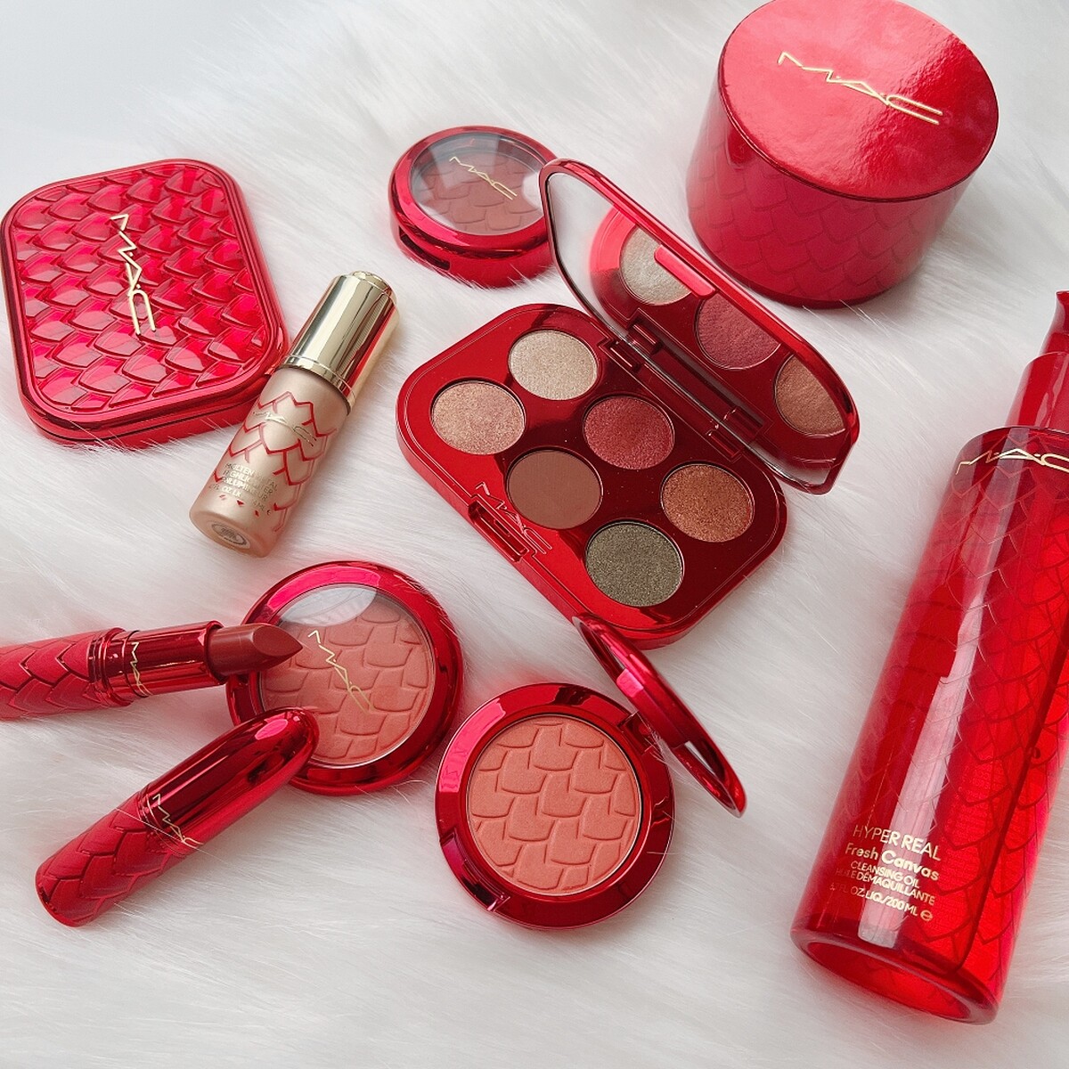 M.A.C熾愛之心限量系列產品。