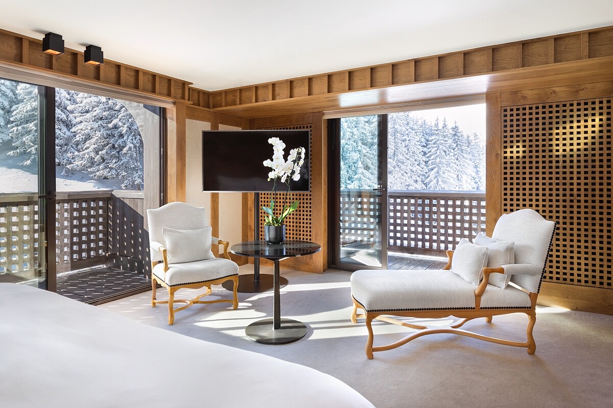 充滿安縵一貫奢華氣質的客房空間。