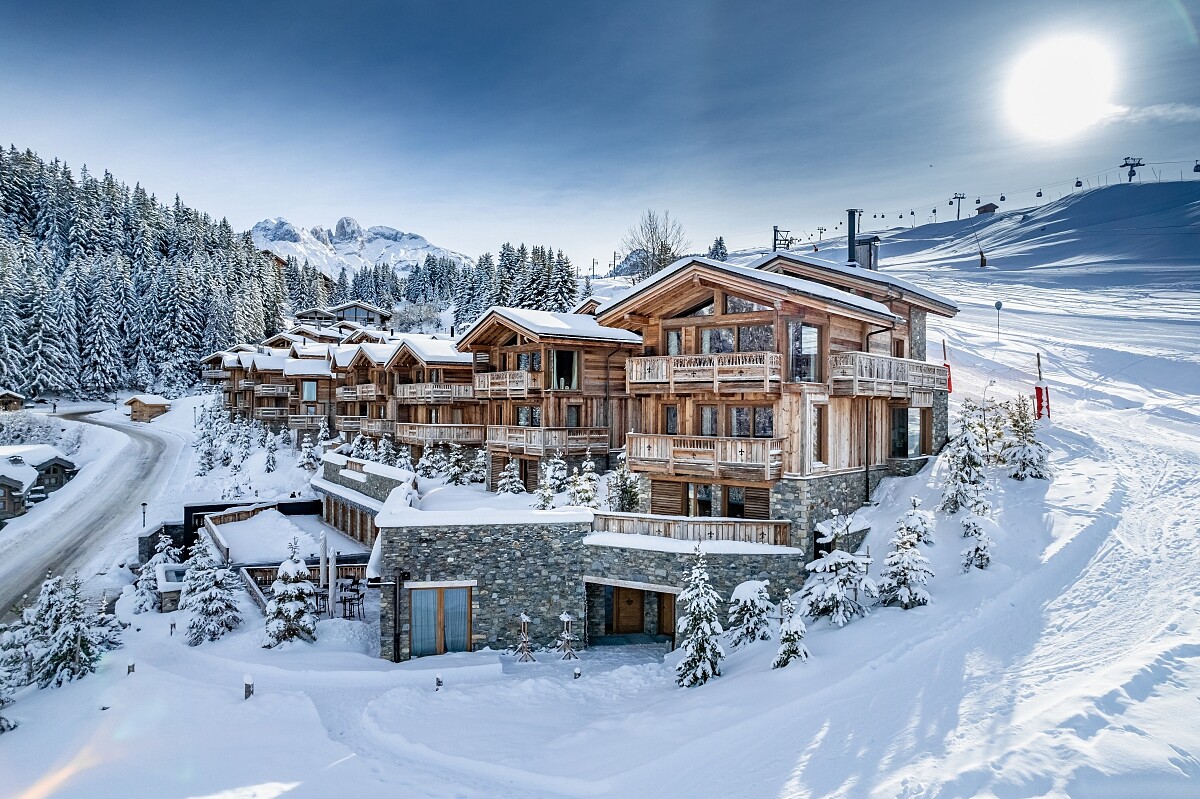 雪維爾創世麗城度假酒店(Ultima Courchevel Belvédère),地理位置相當優越。