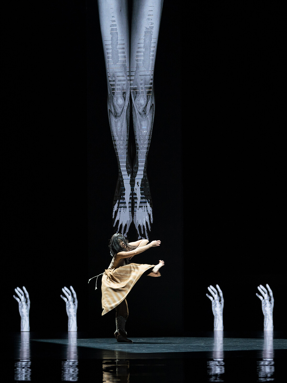 兩廳院 2024 TIFA 雲門舞集 鄭宗龍《毛月亮》&copy;張震洲