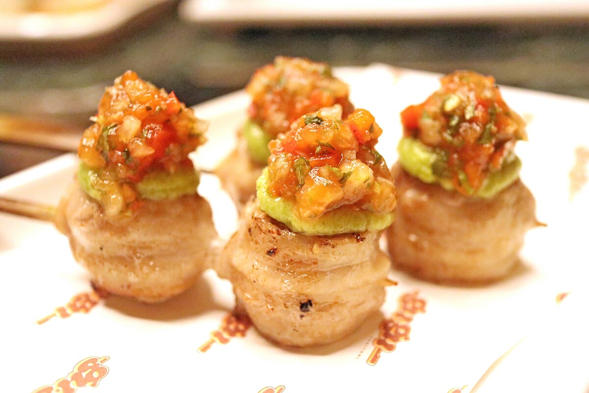 「酪梨莎莎捲」。