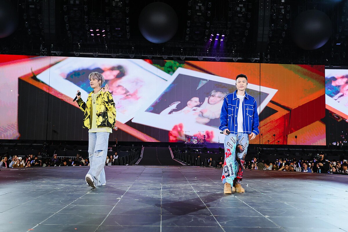 鼓鼓呂思緯與蕭秉治組成限定團體「GX」擔任開場嘉賓