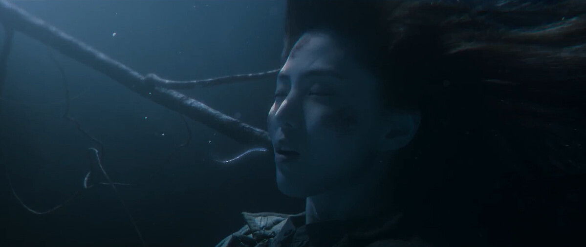 細細白白的納人游向韓韶禧的嘴邊