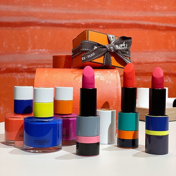 Hermès愛馬仕Rouge Hermès 唇膏2024春夏限量珍藏版 (#41 Rose Pop、#44 Orange Néon、#47 Rouge Cinétique)3.5g,NT3,050