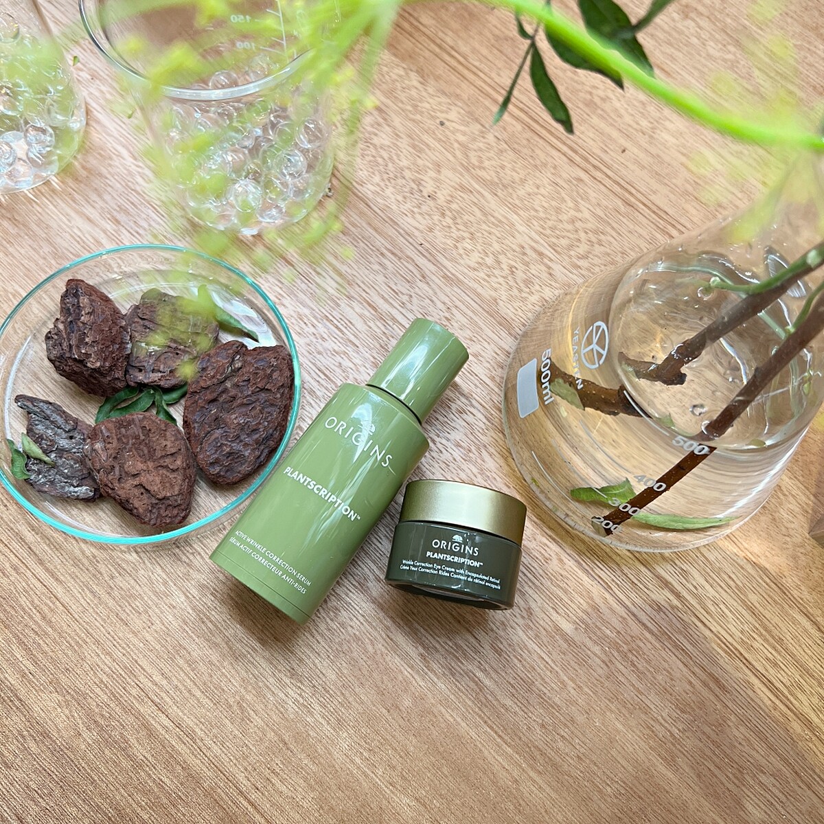 品木宣言駐顏有樹撫紋煥膚A醇精華30ml，NT2,850、48ml，NT3,900