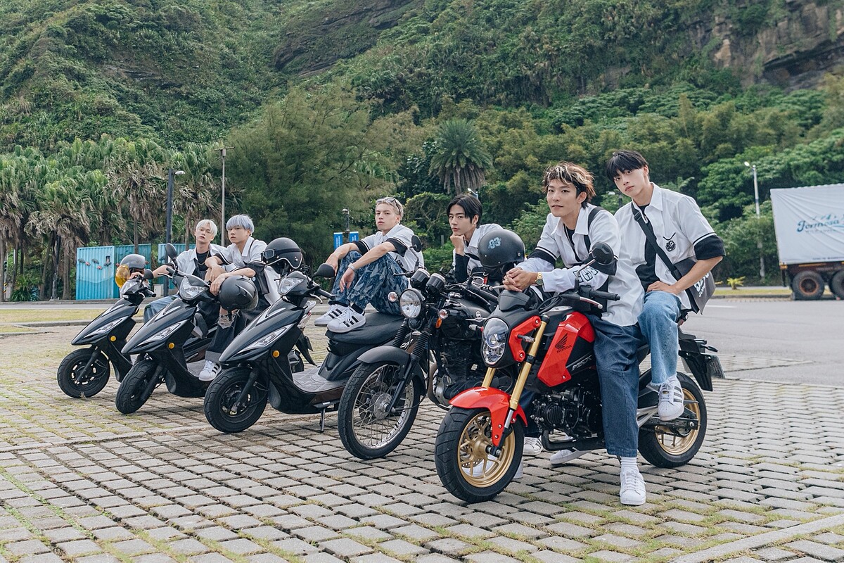 《Ozone夏日青春冒險》六少年騎上機車旅行,留下青春記憶。