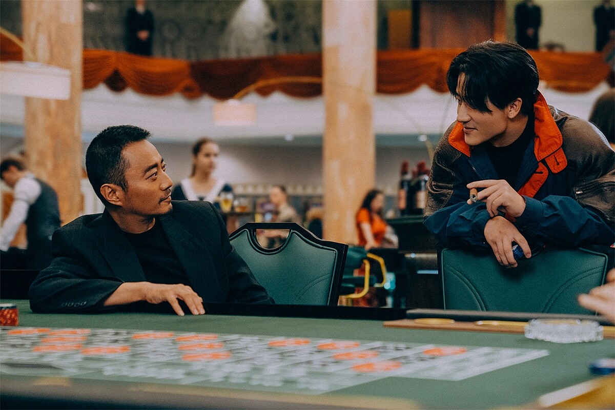 《莫斯科行動》張涵予（左）、黃軒（右）