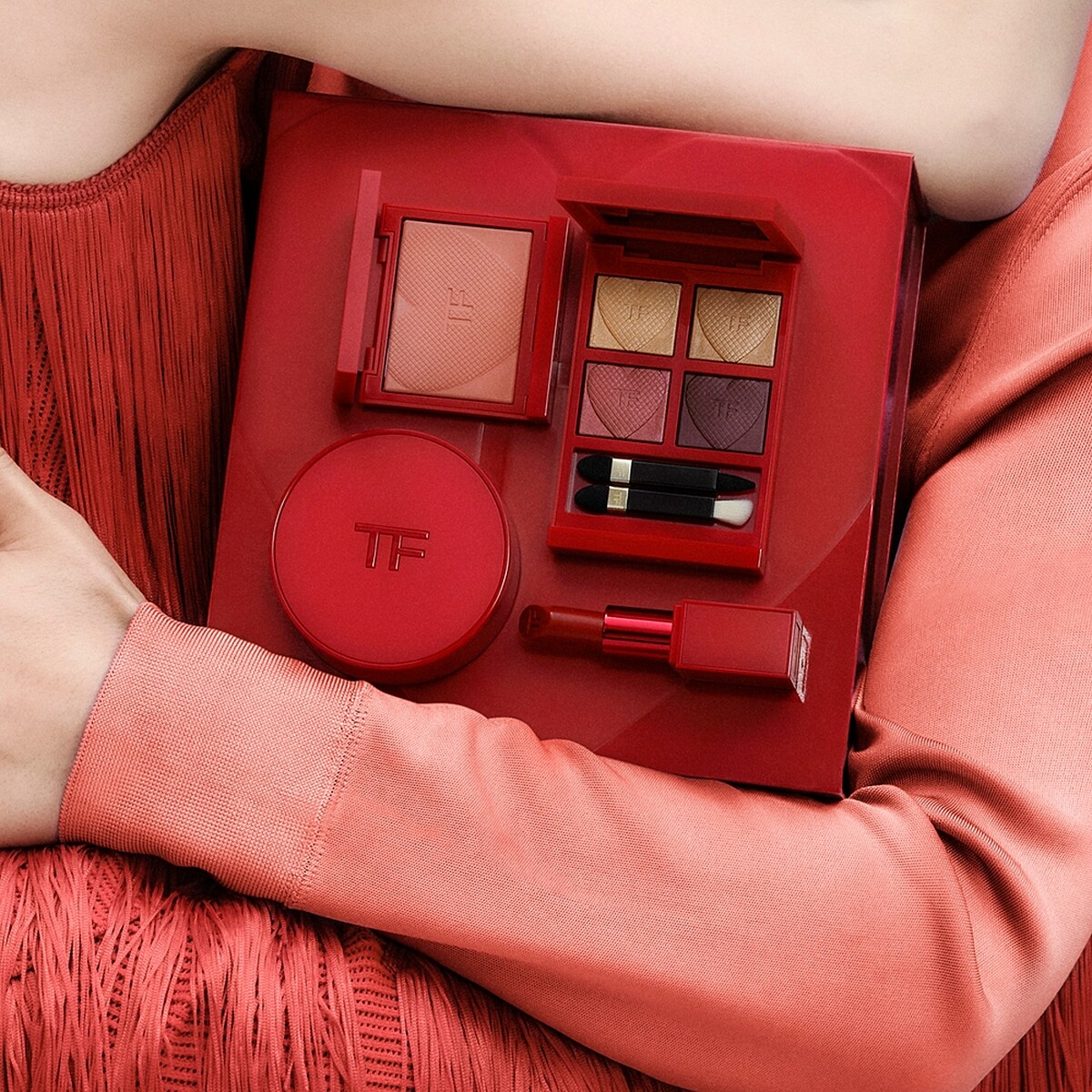 TOM FORD LOVE COLLECTION情人節限定系列情境圖。