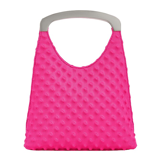 CHARLES & KEITH x Chet Lo立體釘手提包3,190元。