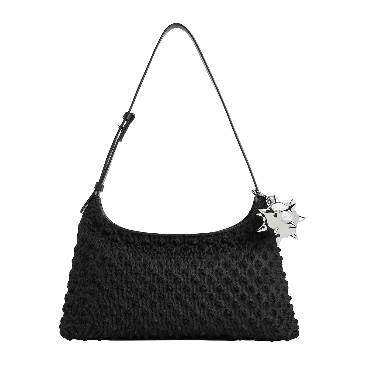 CHARLES & KEITH x Chet Lo立體釘肩背包3,990元。