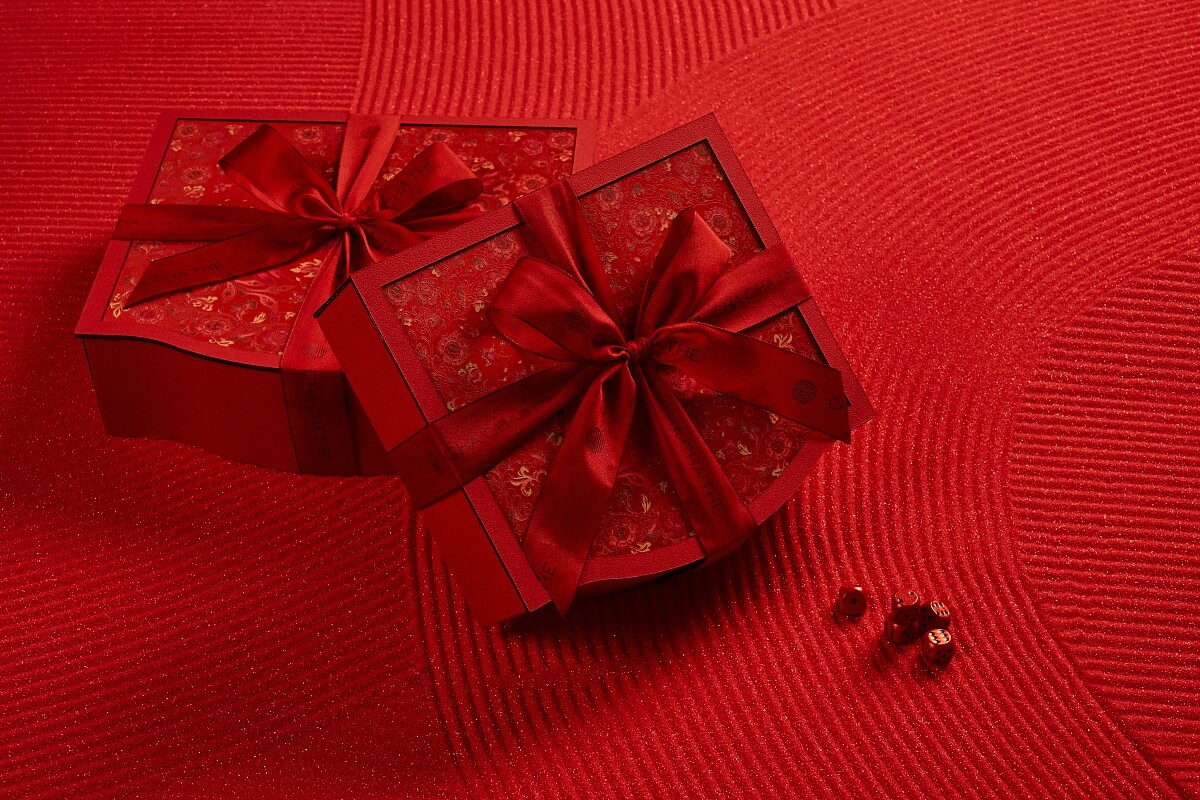 今年以「龍」「鳳」為題。