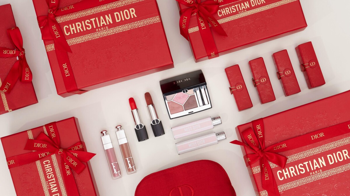 新年最高「妝」備就位！DIOR官網限量絕美藍星唇膏珍藏版，限定紅禮盒＋精品紅包袋開啟好運的一年
