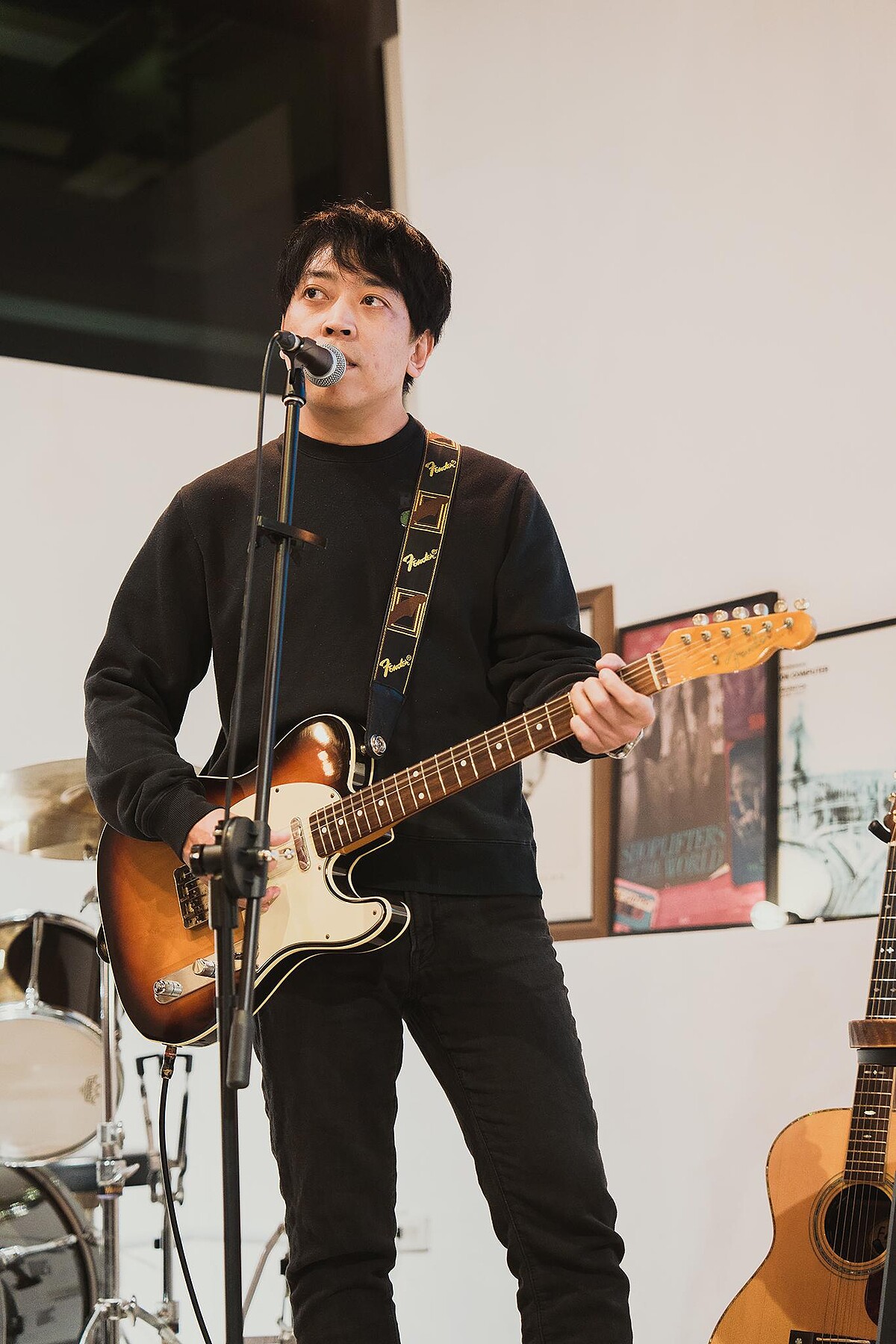 1976主唱阿凱獻唱暖心歌曲齊秦〈外面的世界〉