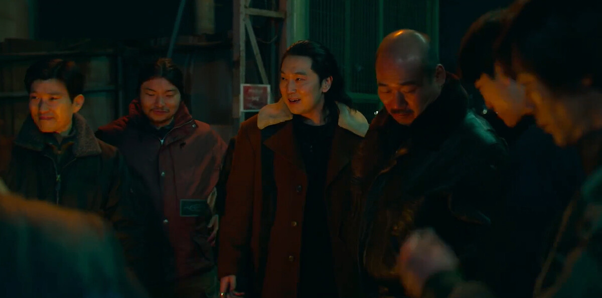 一票傭兵集結，準備獵殺兔崽子智安