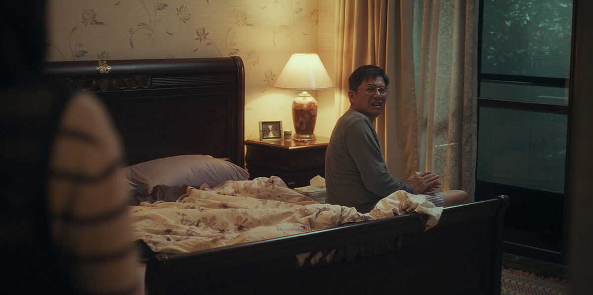 洪都拉斯在《愛愛內含光》中偷看謎片DIY。