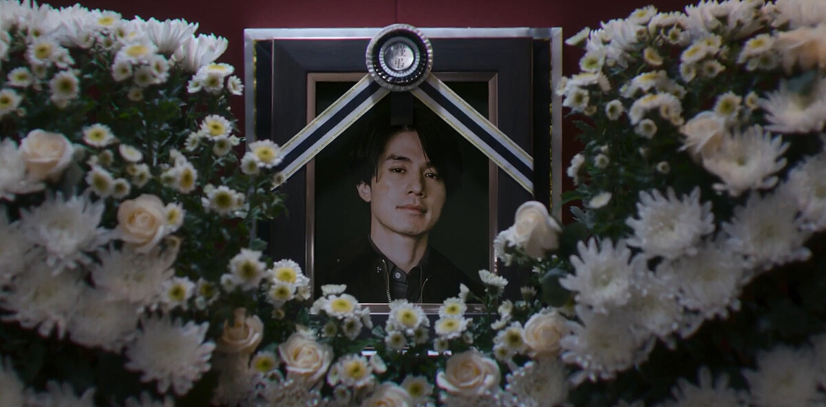 沒有半張鄭進灣的照片，只好從家族合照截圖當遺照