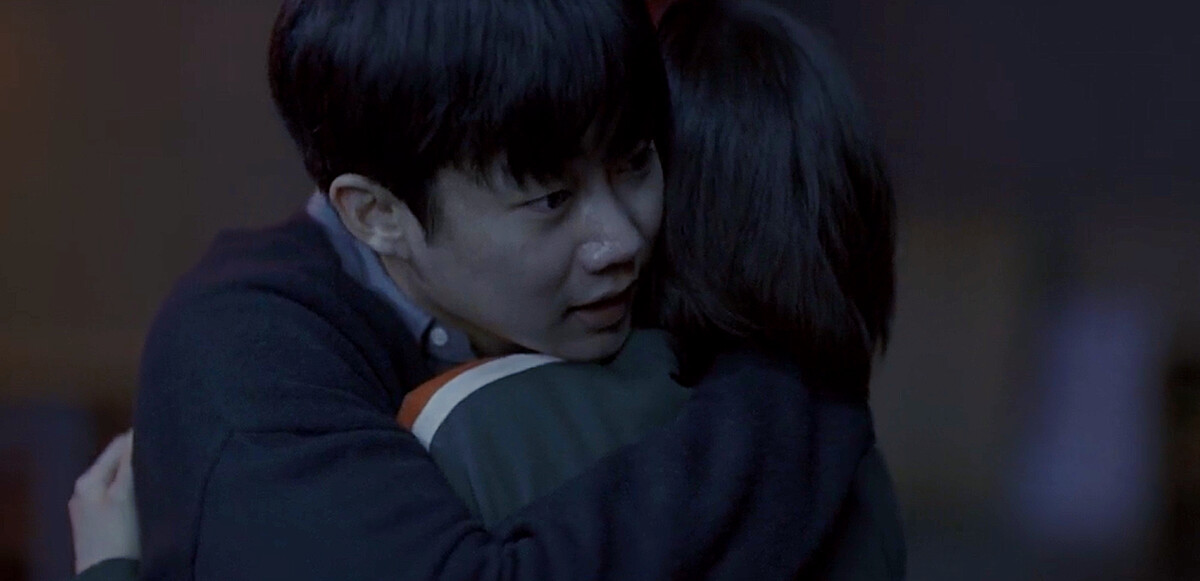 裴正民謝謝鄭智安選擇了他，但裴正民才是陷害她的小學同學