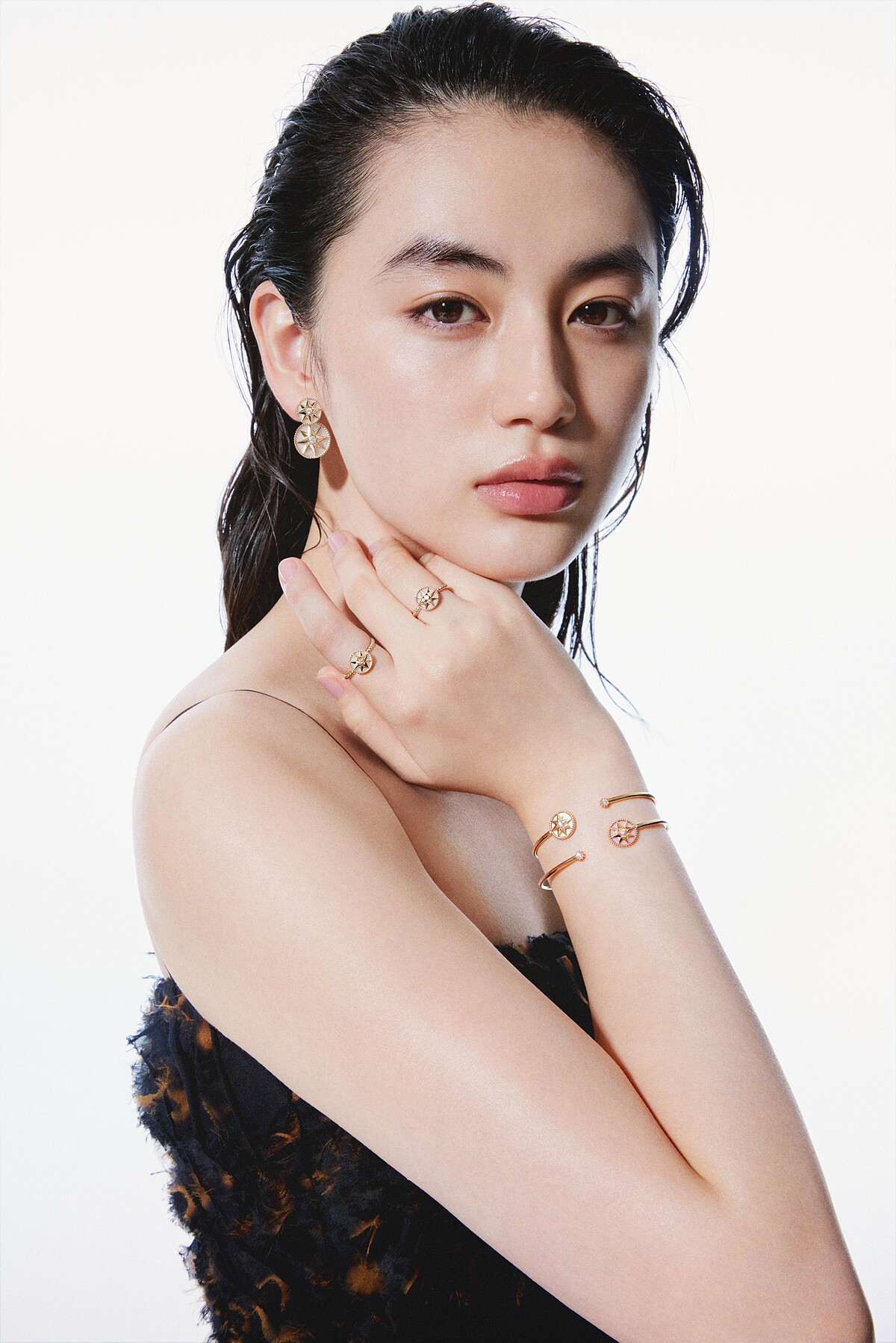 八木莉可子正式成為Dior日本時尚與珠寶品牌大使