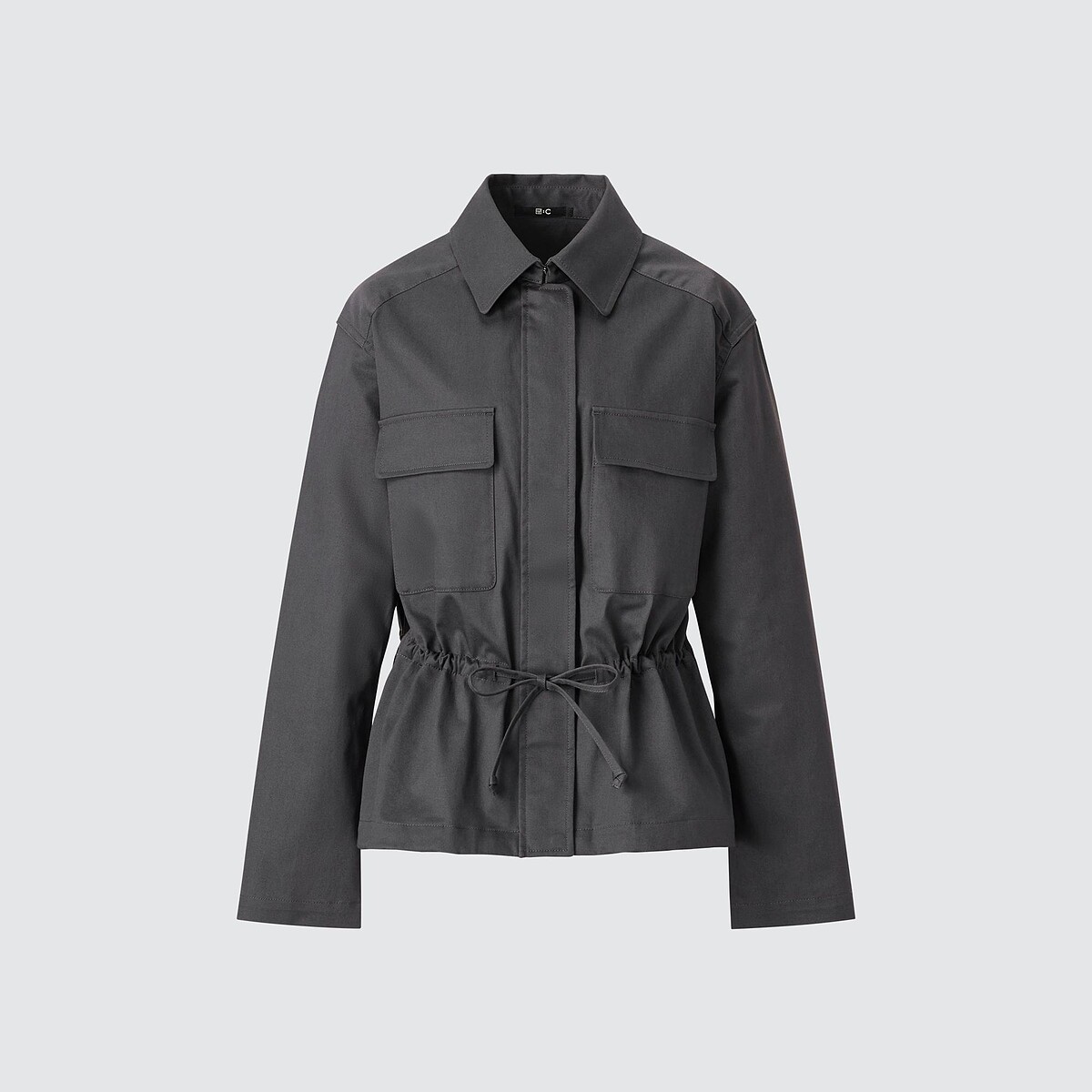 棉質抽繩外套NT$1690。