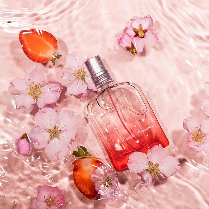 L&rsquo;OCCITANE歐舒丹草莓櫻花淡香水情境照。