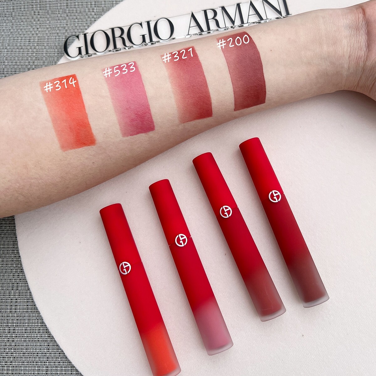 Giorgio Armani亞曼尼奢華絲絨雲霧唇萃4色手部試色。